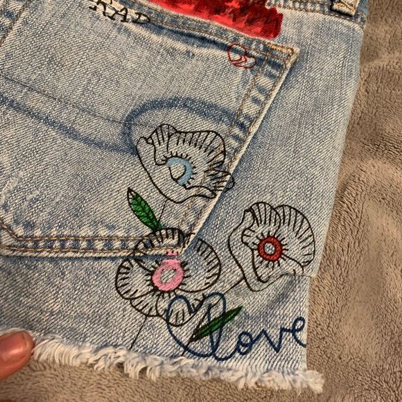 American Eagle Vintage High Rise Shorts size 4 - Picture 7 of 9